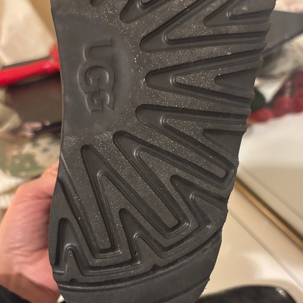 UGG Black Glitter Kids Boots - Picture 6 of 7
